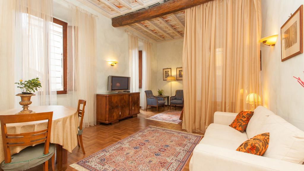 Domus Minervae Daire Roma Oda fotoğraf