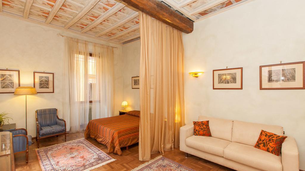 Domus Minervae Daire Roma Oda fotoğraf